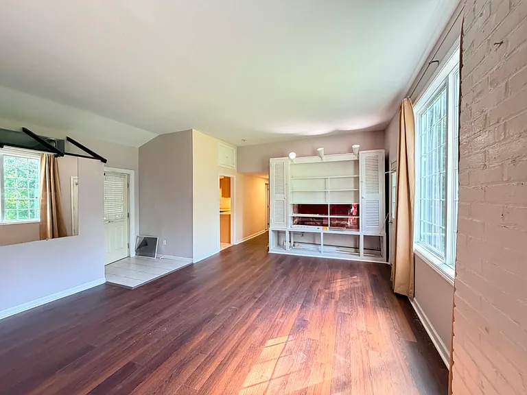 183 Sugar St #1 — Photo 4