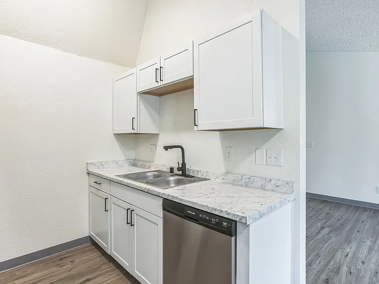 The Ariel Apartments — Photo 15