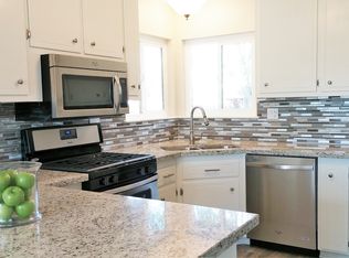 15152 Mauna Loa St, Hesperia, CA 92345