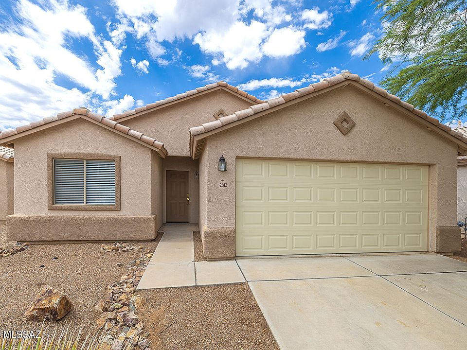 1st image of 2813 W Medallion Dr