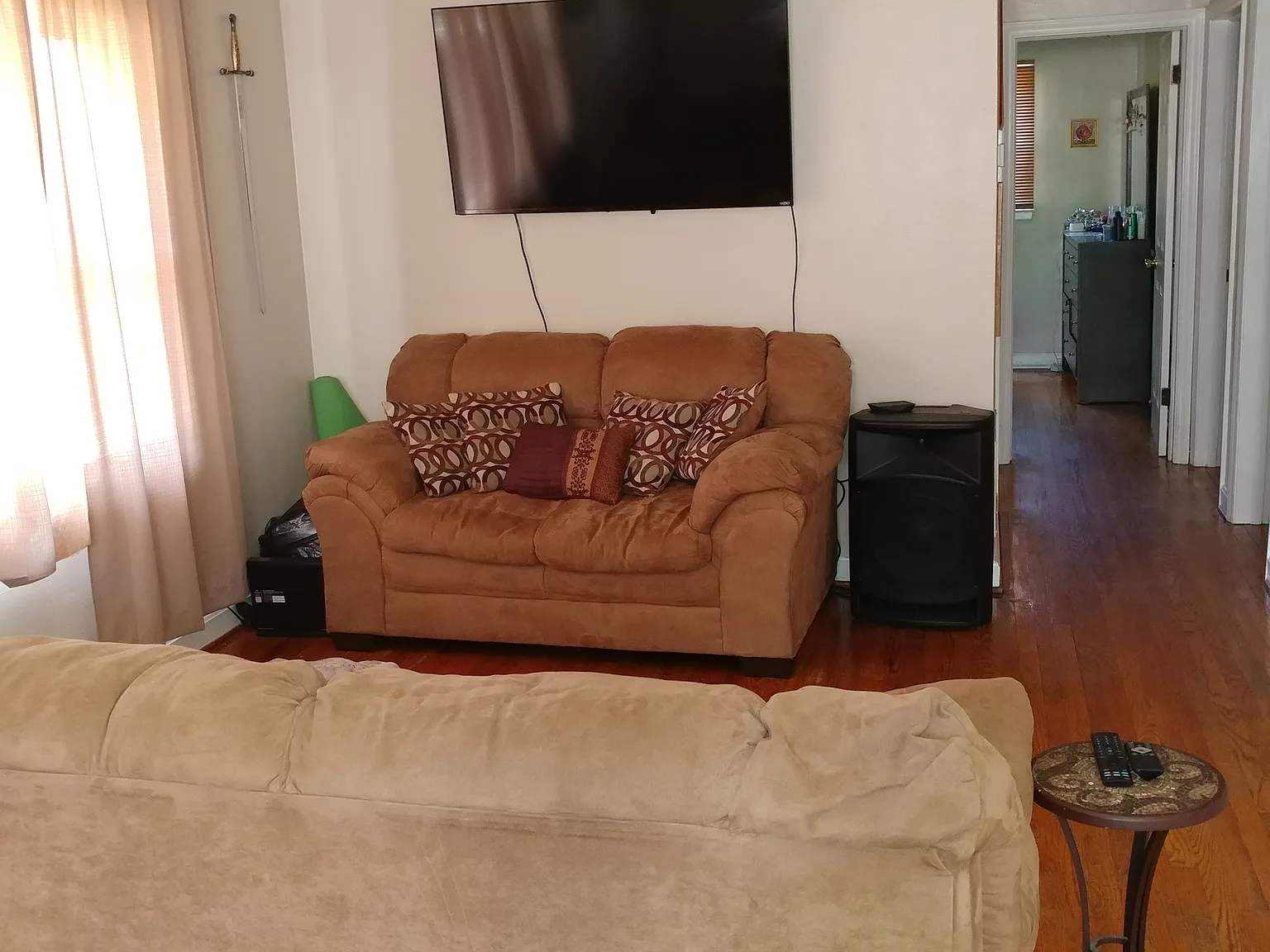 3 bed, 1000 sqft, $1,750 — Photo 2