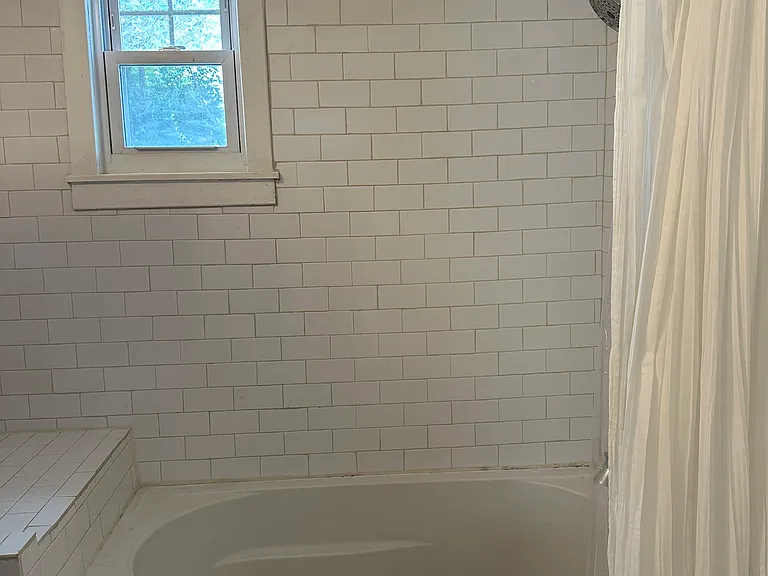 1605 Villa Pl — Photo 12