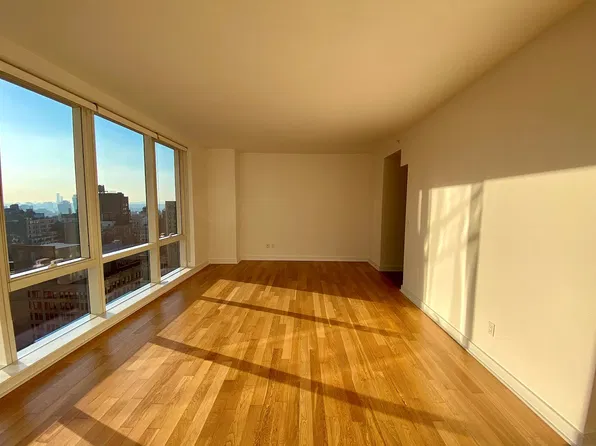 885 6th Ave #35J, New York, NY 10001