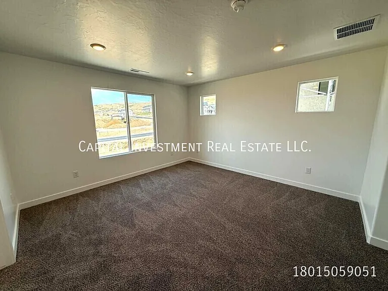 4351 N 325 E — Photo 6