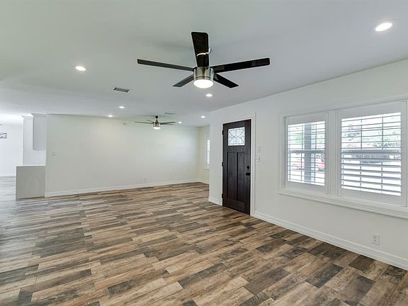 5th image of 2203 De Milo Dr