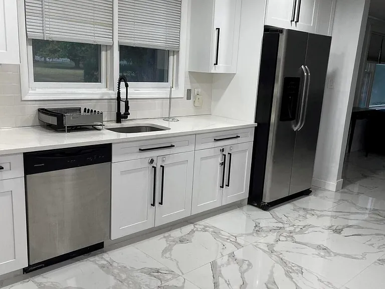 295 Roosevelt Ave — Photo 7