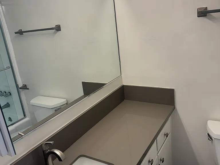 948 11th St #5-D — Photo 7