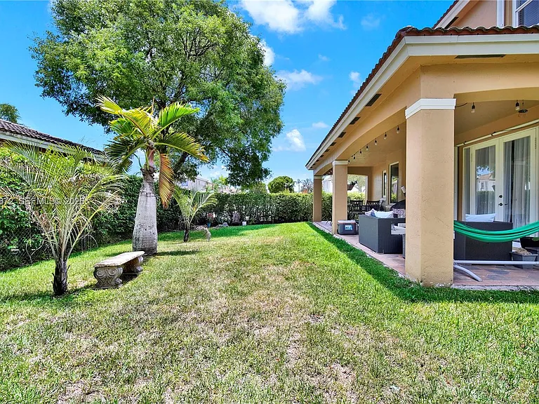 20765 SW 89th Ave — Photo 35