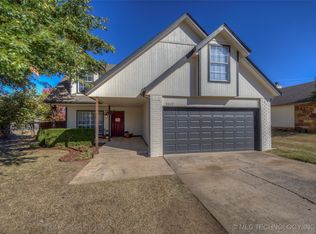 2512 E Queens St, Broken Arrow, OK 74014