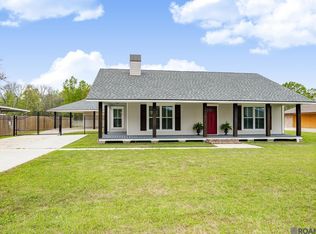 2415 Riverside Dr, Port Allen, LA 70767