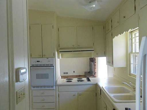 4th image of 639 Holly Dr