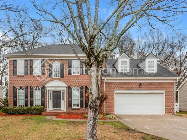 1327 Yorkshire Pl NW, Concord, NC 28027