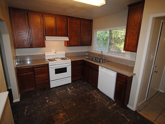 5th image of 2330 Turnesa Ave