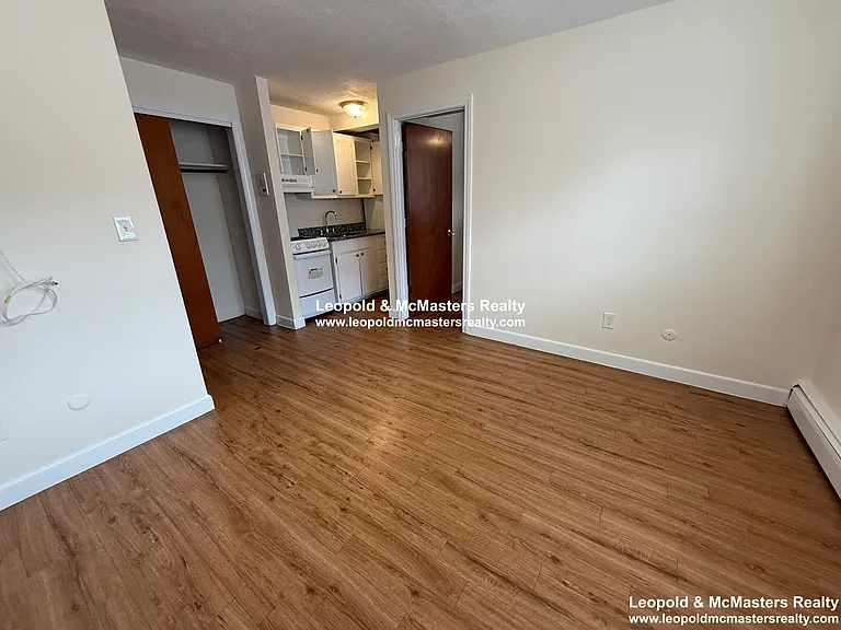 North Beacon St Brighton Apartments — Photo 25
