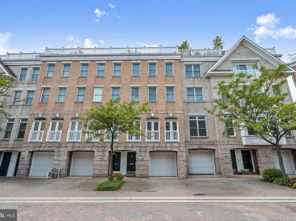 1252 Harbor Island Walk, Baltimore, MD 21230