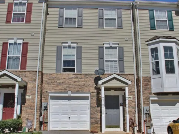 3704 Armory Ln #3704, York, PA 17408