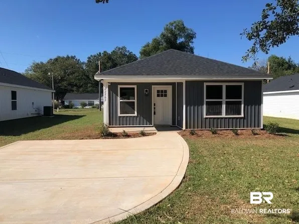 22763 Racine St, Robertsdale, AL 36567
