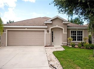 9759 Gladiolus Bulb Loop, Fort Myers, FL 33908