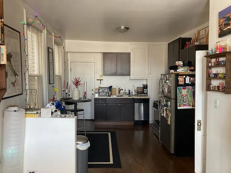 2219 N Seeley Ave #3R — Photo 6