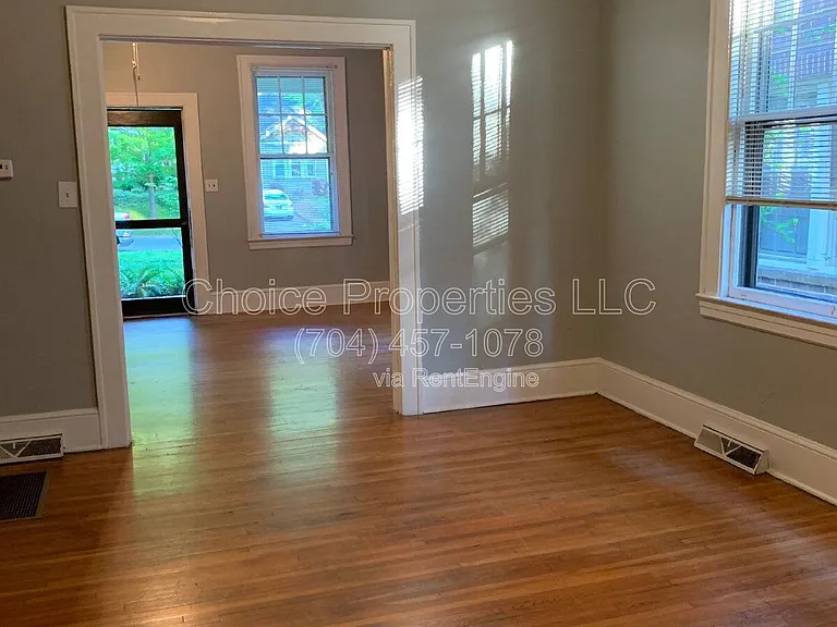 1617 Fountain View St — Photo 6