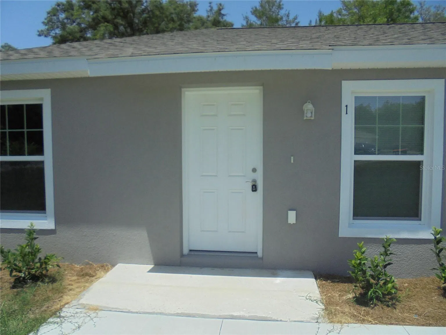 3 bed, 1000 sqft, $1,195 — Photo 2