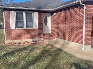 203 Anna St APT A, Saint James, MO 65559