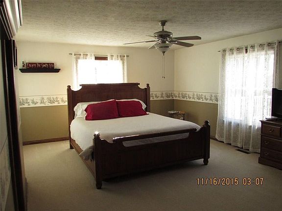 4th image of 162 W County Road 650n