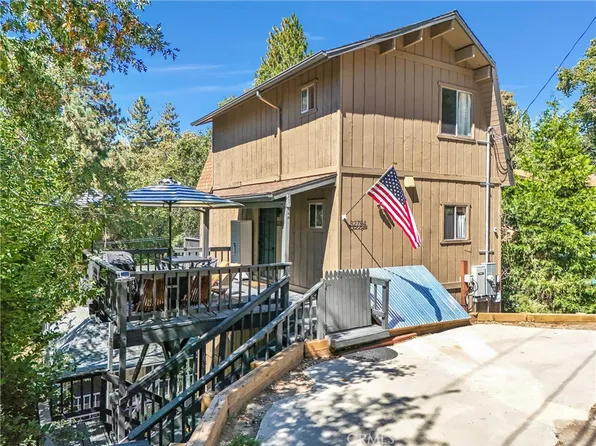 32794 Cougar Ln, Arrowbear Lake, CA 92382