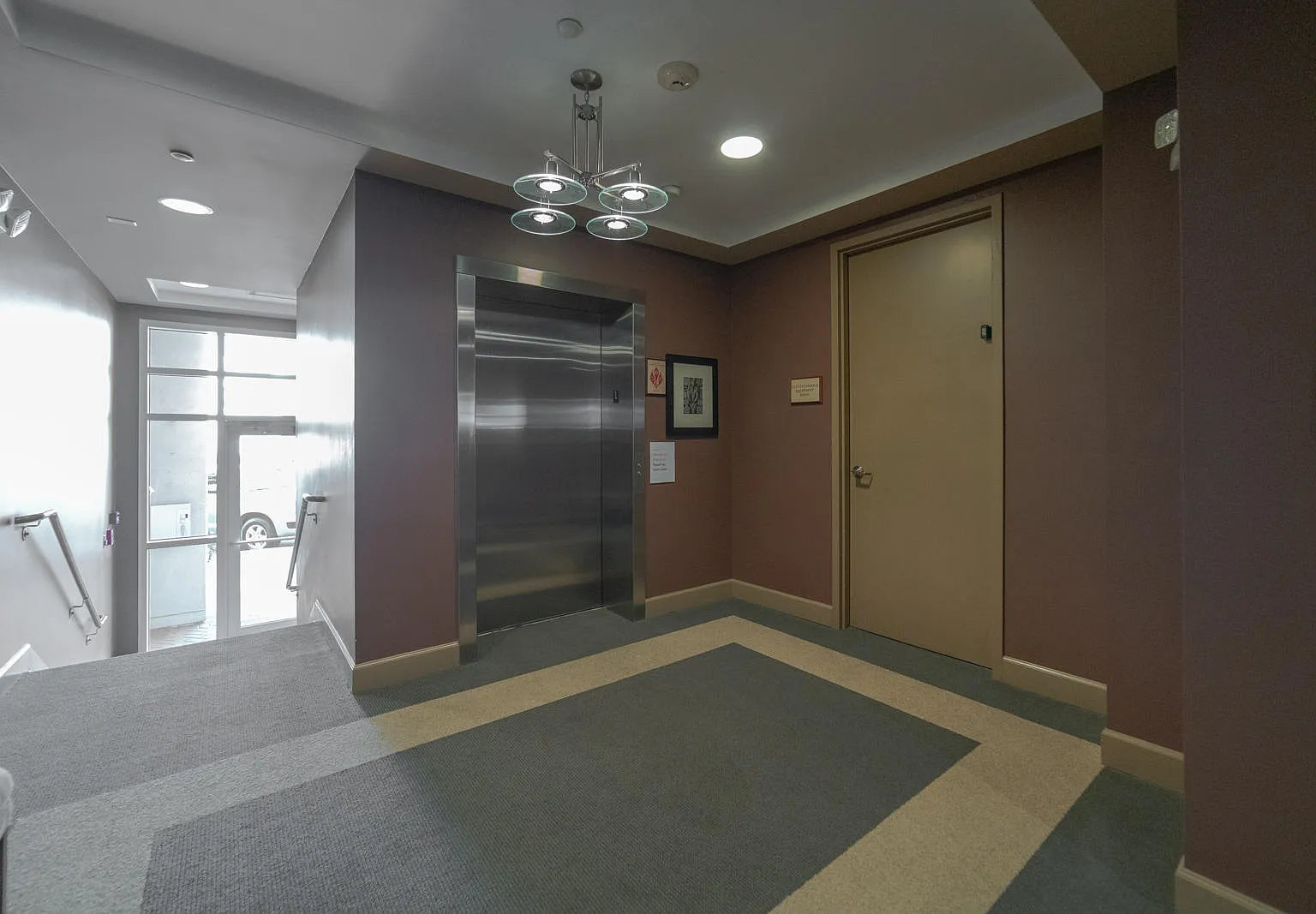 2 bed, 2.5 bath, 1338 sqft, $2,895 — Photo 2