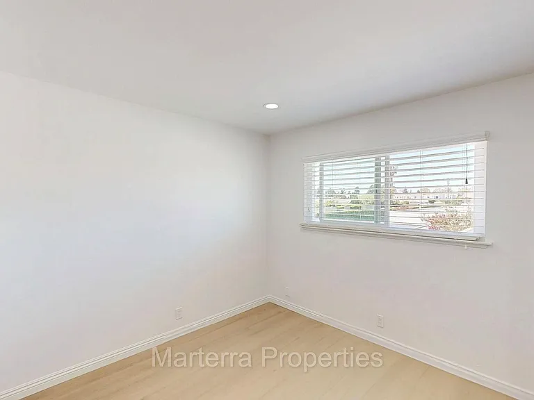 17755 La Rosa Ln — Photo 17