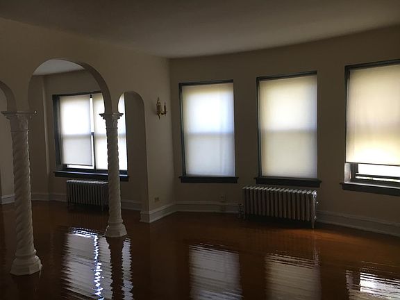 3rd image of 8034 S Ellis Ave APT 3E