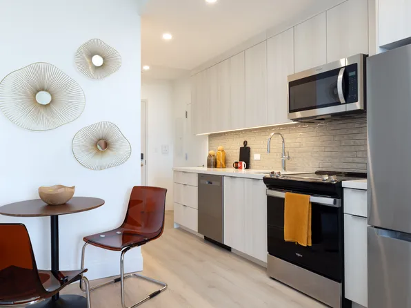 1515 Surf Avenue image 5 of 28