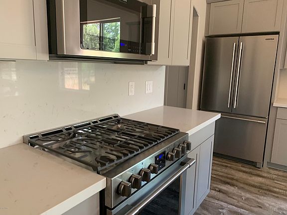 3rd image of 5426 N Saint Andrews Dr