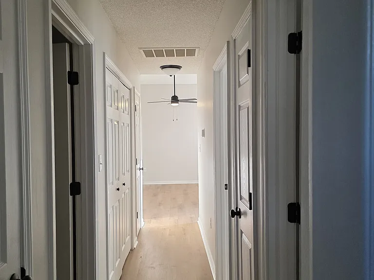 2419 Middleburg Dr — Photo 14