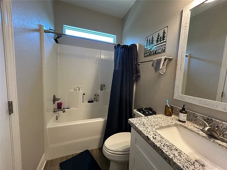 1418 Holleman Dr — Photo 8
