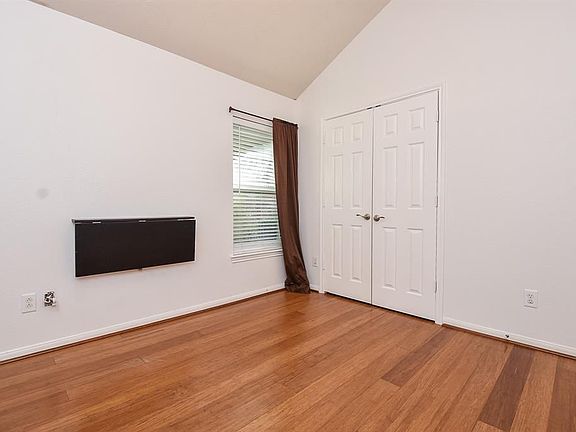 4th image of 6730 Albion Crescent Dr