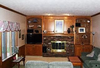 3rd image of 602 Windsor Dr