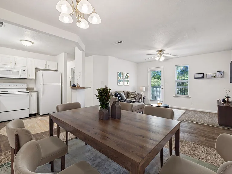 Three Bedroom - 3 Bed / 2 Bath - 1,270 Sq.Ft.