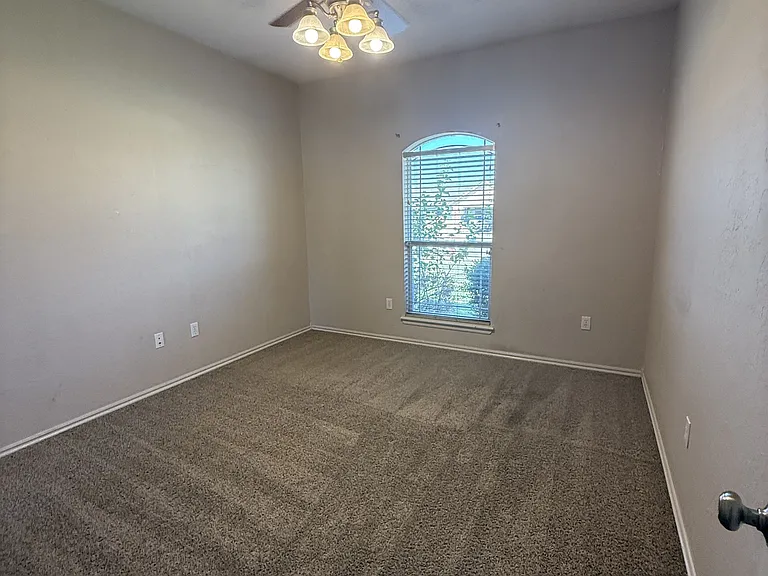 3601 NE Madison Ave — Photo 7
