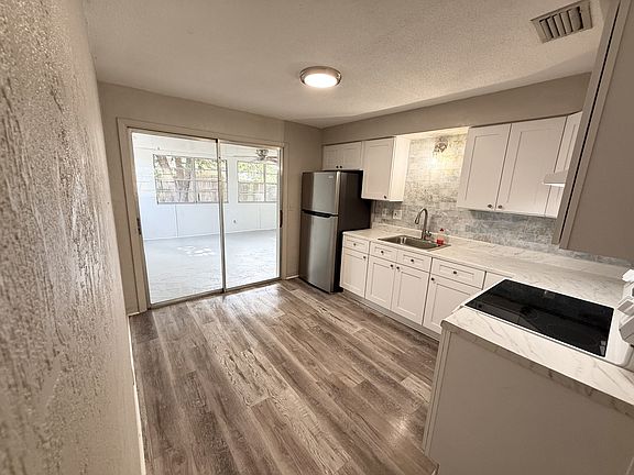 4th image of 5120 Taylor Ave APT C
