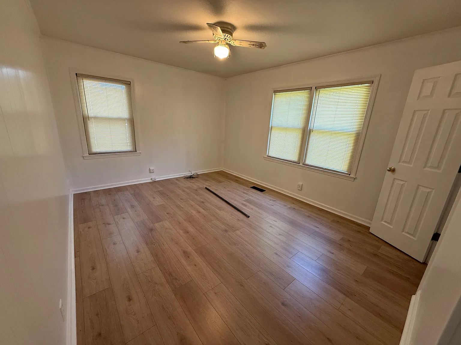 2 bed, 1100 sqft, $1,500 — Photo 3