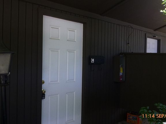 2nd image of 920 El Camino Ave APT C