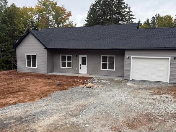 83 Pinewood Dr, East Hants, NS B0N 1Z0