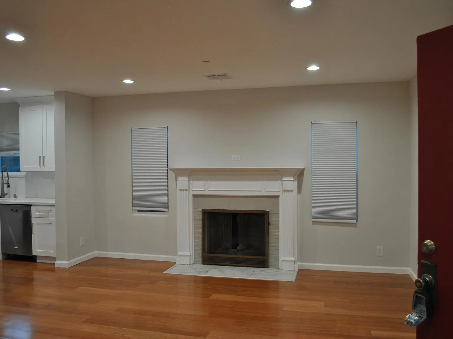 4 bed, 3.5 bath, 1600 sqft, $5,200 — Photo 4
