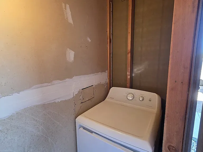 455 E Junction St #4 — Photo 36