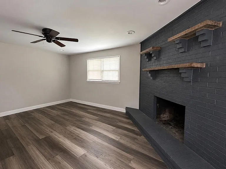 1308 Spencer Dr — Photo 7
