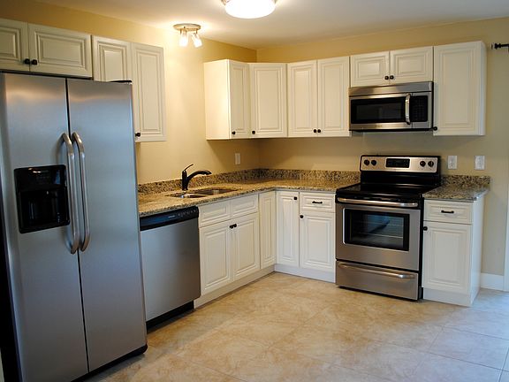 2nd image of 1178 Heather Glen Cir