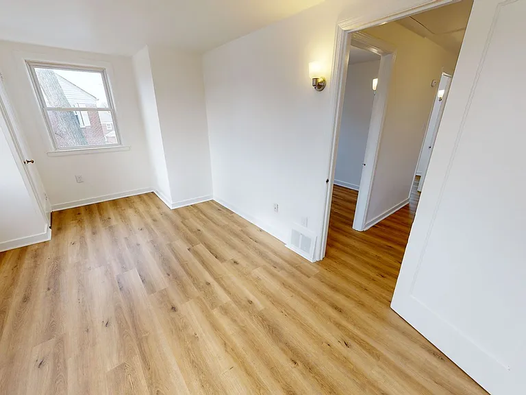 519 Vine St — Photo 11