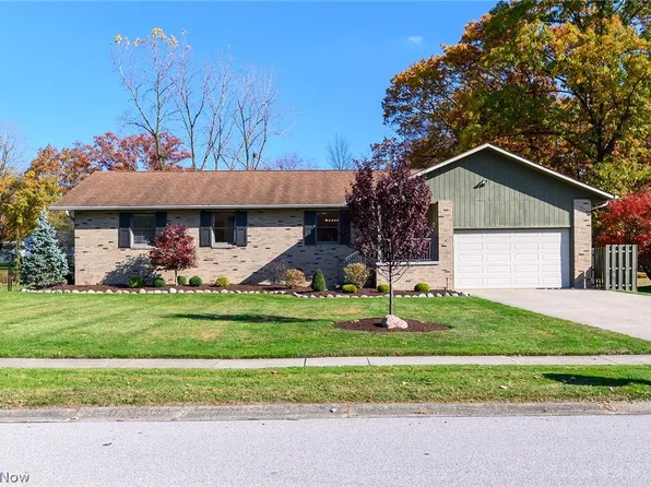 3931 Greentree Rd, Stow, OH 44224