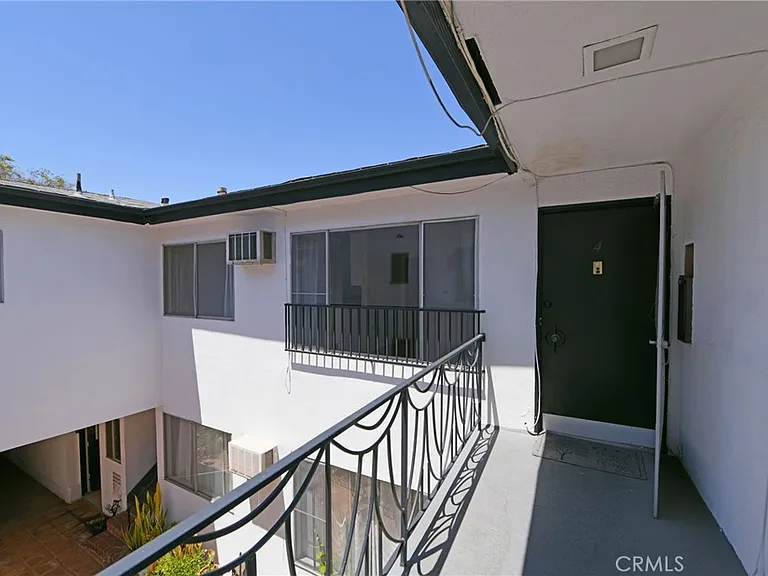 1436 S Bedford St #4 — Photo 2
